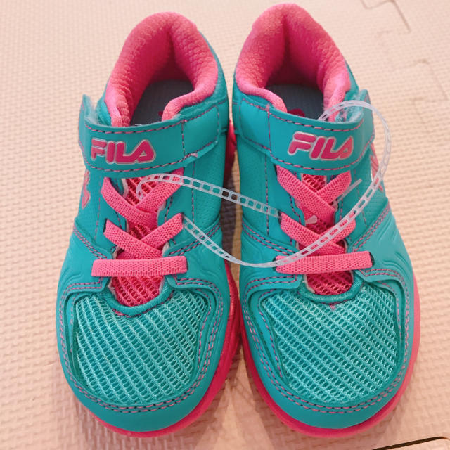 FILA(フィラ)のFILA★16.5センチ キッズ/ベビー/マタニティのキッズ靴/シューズ(15cm~)(スニーカー)の商品写真