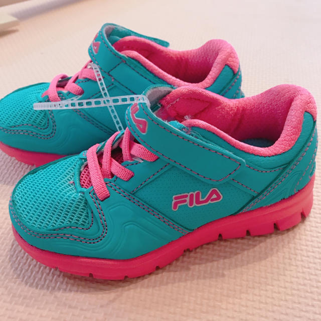 FILA(フィラ)のFILA★16.5センチ キッズ/ベビー/マタニティのキッズ靴/シューズ(15cm~)(スニーカー)の商品写真