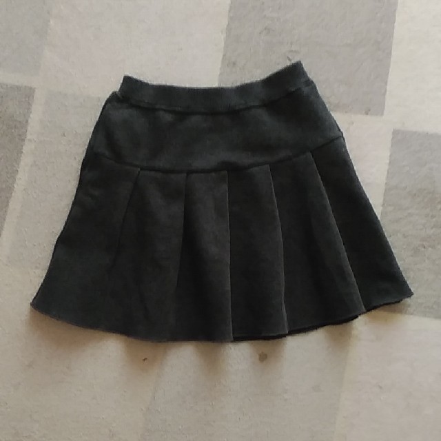 UNIQLO(ユニクロ)の値下げ！冬物スカート キッズ/ベビー/マタニティのキッズ服女の子用(90cm~)(スカート)の商品写真