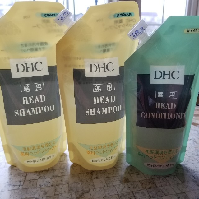 DHC(ディーエイチシー)のDHC薬用ヘッドシャンプー詰め替え用２個 コスメ/美容のヘアケア/スタイリング(シャンプー)の商品写真