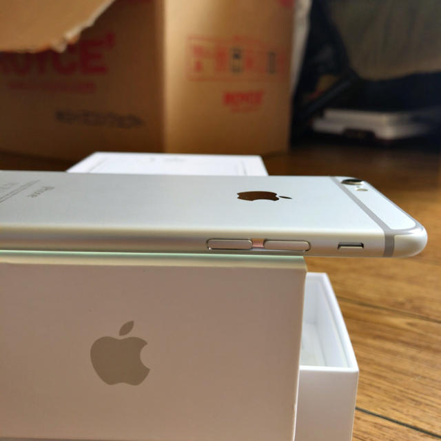 Apple SoftBank 美品(ほぼ無傷)の通販 by 京都を歩こう！
's shop｜アップルならラクマ - iPhone6 64GB シルバー 国産得価