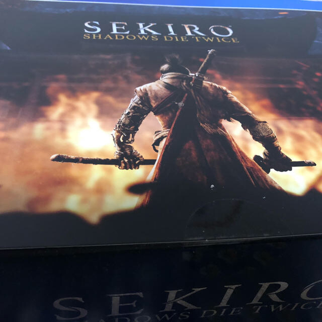 Sekiro Collector´s edition ps4 ソフトのサムネイル