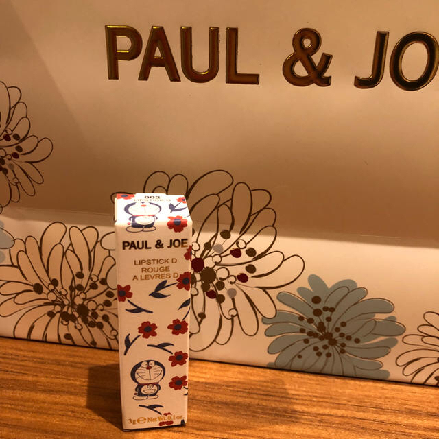 PAUL & JOE(ポールアンドジョー)のポール&ジョードラえもん 限定リップ 002 レッド コスメ/美容のベースメイク/化粧品(口紅)の商品写真