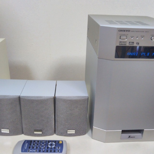 ONKYO - ONKYO デジタルシアターシステム UXW-3.1の通販 by ふく ONKYO - ONKYO デジタルシアターシステム UXW-3.1の通販 by ふく