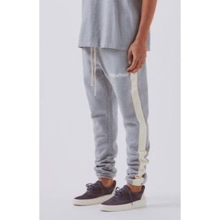 フィアオブゴッド(FEAR OF GOD)のFOG Essentials Side Stripe Sweatpants(スラックス)