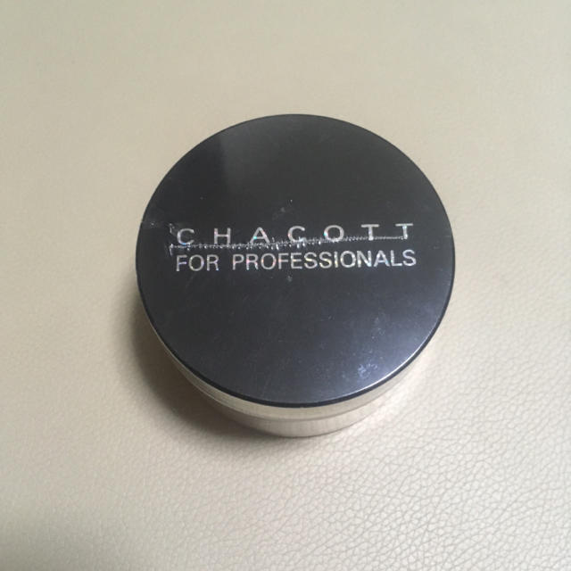 CHACOTT(チャコット)のチャコット フィニッシングパウダー ラベンダー コスメ/美容のベースメイク/化粧品(フェイスパウダー)の商品写真