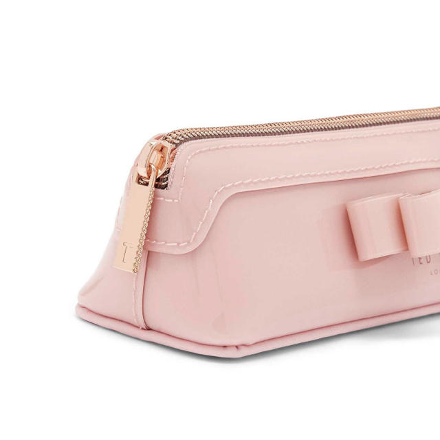 TED BAKER - テッドベイカー ピンクリボンペンケースの通販 by TED BAKER - テッドベイカー ピンクリボンペンケースの通販 by