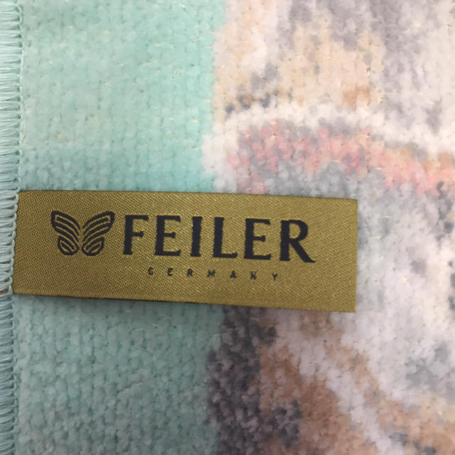 FEILER(フェイラー)のフェイラーハンカチ白猫ラッピングつき レディースのファッション小物(ハンカチ)の商品写真