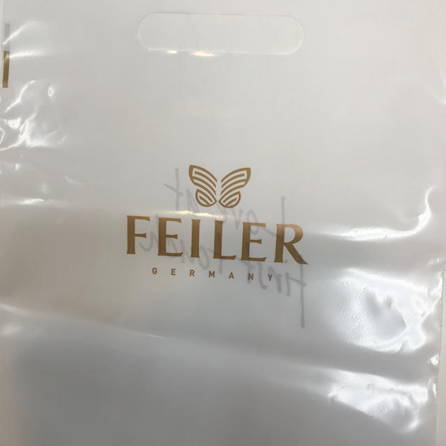 FEILER(フェイラー)のフェイラーハンカチ白猫ラッピングつき レディースのファッション小物(ハンカチ)の商品写真