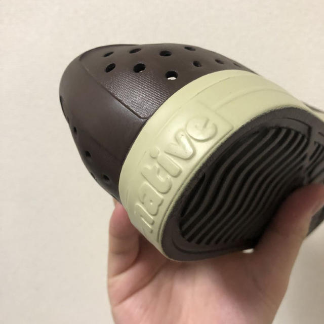 crocs(クロックス)のnative新品 M10 ブラウン28センチ メンズの靴/シューズ(サンダル)の商品写真