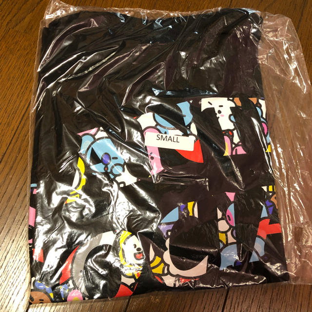 防弾少年団(BTS)(ボウダンショウネンダン)のanti  social  social club bt21 Tシャツ メンズのトップス(Tシャツ/カットソー(半袖/袖なし))の商品写真