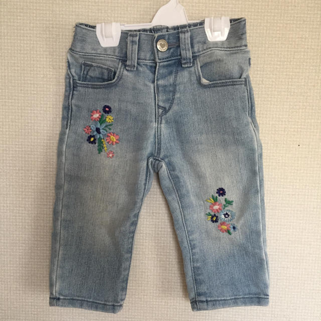 babyGAP(ベビーギャップ)のbabygap デニム キッズ/ベビー/マタニティのベビー服(~85cm)(パンツ)の商品写真