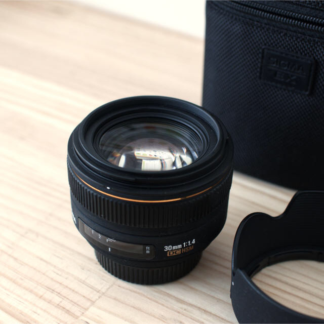 SIGMA(シグマ)のSIGMA 30mm f1.4 EX DC シグマ NIKON ニコン スマホ/家電/カメラのカメラ(レンズ(単焦点))の商品写真