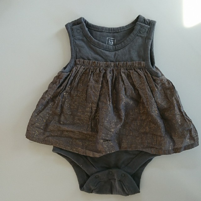 babyGAP(ベビーギャップ)のbabyGAP  0-3months キッズ/ベビー/マタニティのベビー服(~85cm)(ロンパース)の商品写真