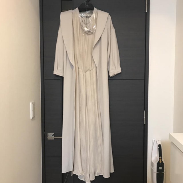 Ameri VINTAGE(アメリヴィンテージ)のAMERI vintage FRONT PLEATS LONG DRESS レディースのパンツ(オールインワン)の商品写真