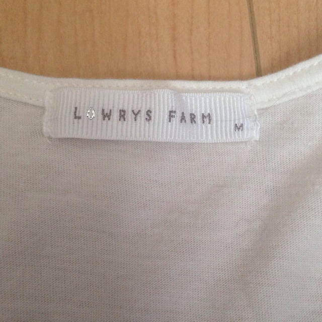 LOWRYS FARM(ローリーズファーム)のローリーズファーム Tシャツ レディースのトップス(Tシャツ(半袖/袖なし))の商品写真