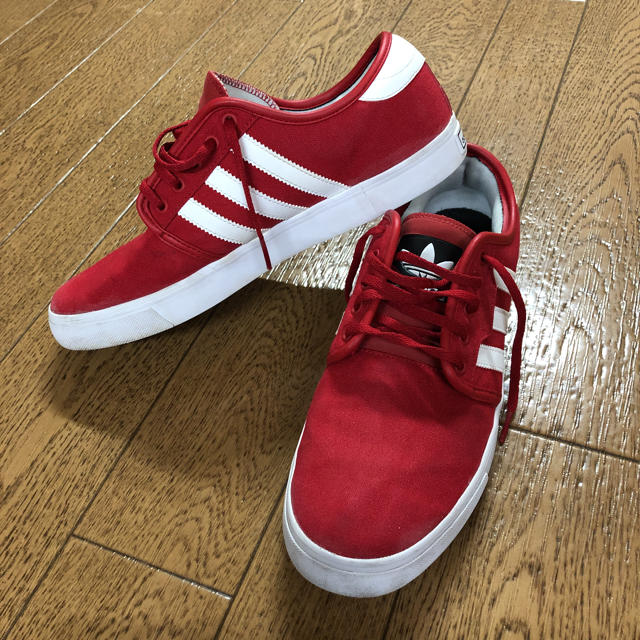 adidas(アディダス)のアディダス スニーカー 中古  SEELEY Red White メンズの靴/シューズ(スニーカー)の商品写真