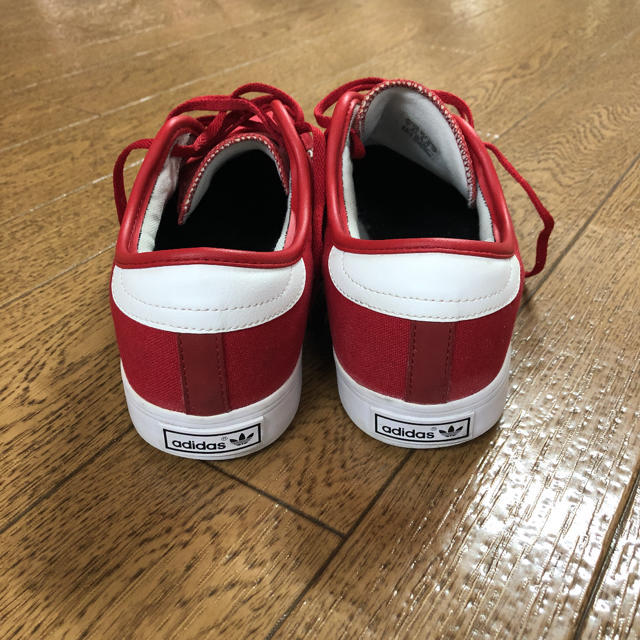 adidas(アディダス)のアディダス スニーカー 中古  SEELEY Red White メンズの靴/シューズ(スニーカー)の商品写真