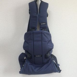 ベビービョルン(BABYBJORN)の美品 ベビービョルン BABY CARRIER ONE+air ダークブルー(抱っこひも/おんぶひも)