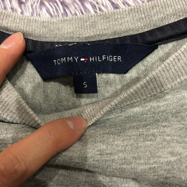 TOMMY HILFIGER(トミーヒルフィガー)のtommy ロンT レディースのトップス(Tシャツ(長袖/七分))の商品写真