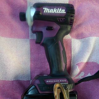 マキタ(Makita)の【新品】マキタ　TD171DRGX 紫　インパクトドライバー&高速型バッテリー(その他)