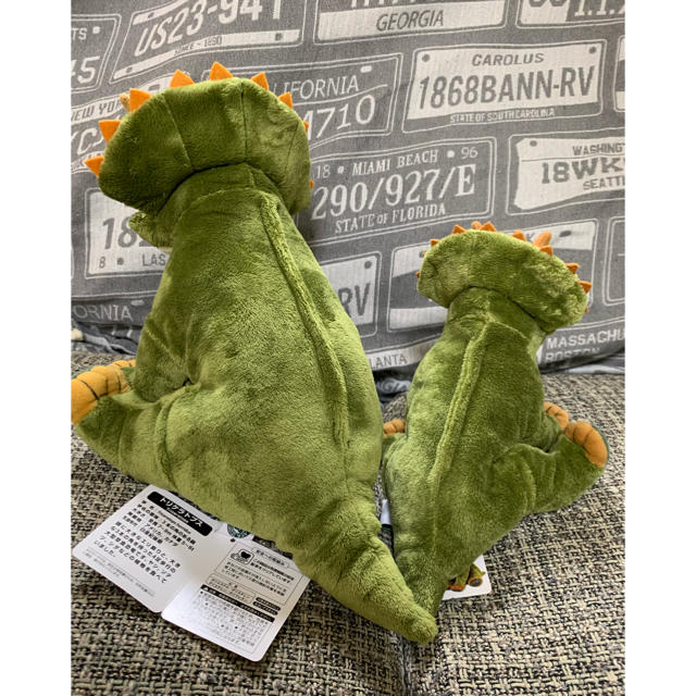 恐竜 トリケラトプス エンタメ/ホビーのおもちゃ/ぬいぐるみ(ぬいぐるみ)の商品写真