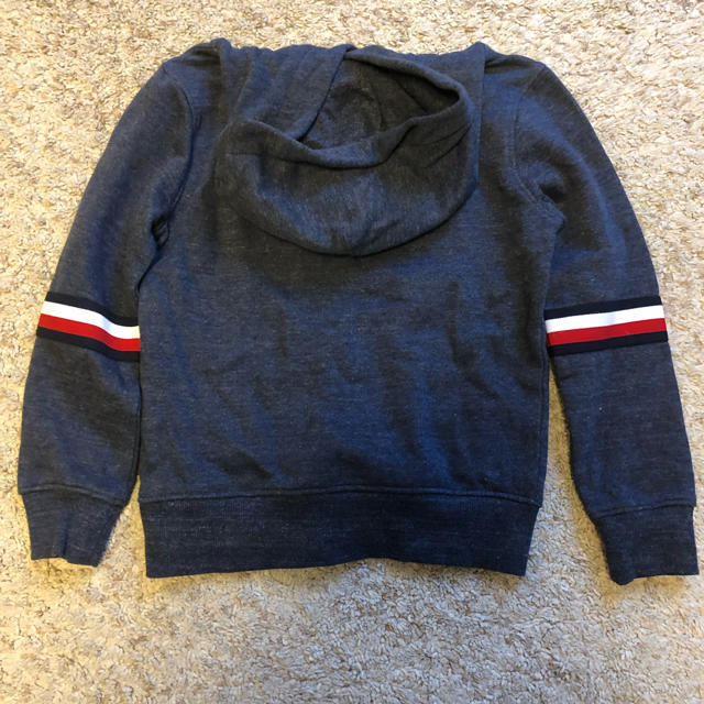 TOMMY HILFIGER(トミーヒルフィガー)のTommy Hilfiger パーカー120 キッズ/ベビー/マタニティのキッズ服男の子用(90cm~)(ジャケット/上着)の商品写真