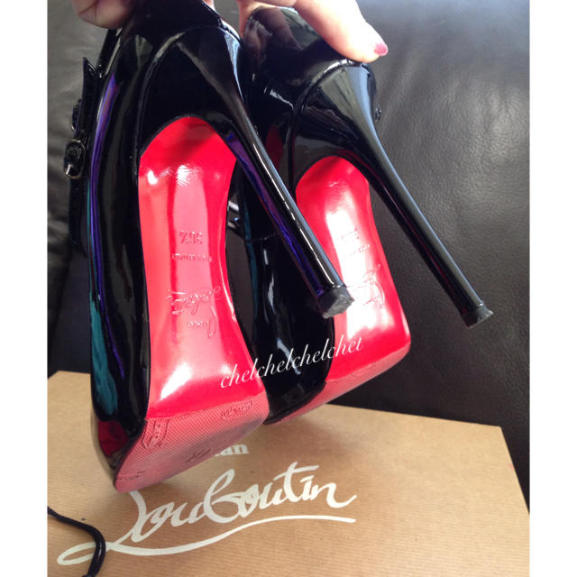 Christian christian louboutin パテント パンプスの通販 by chel|クリスチャンルブタンならラクマ Louboutin - 美品♡ルブタン 在庫得価