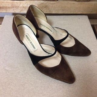 マノロブラニク(MANOLO BLAHNIK)の美品マノロブラニク★スエードパンプス(ハイヒール/パンプス)