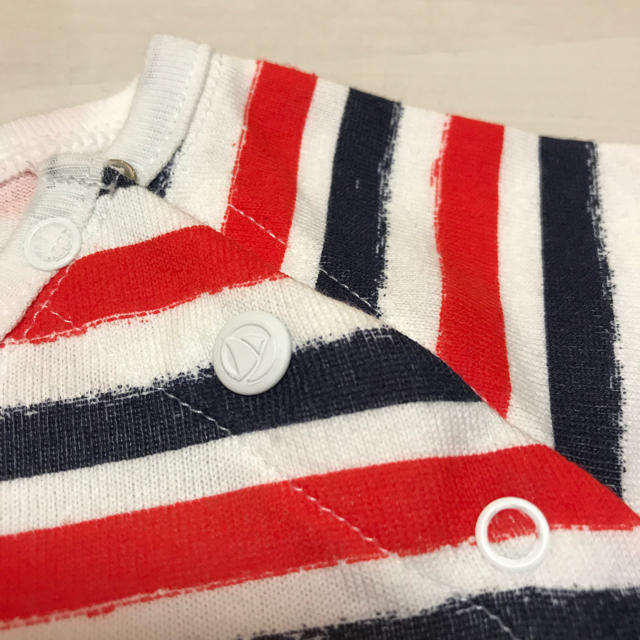 PETIT BATEAU(プチバトー)のプチバトー Tシャツ カットソー 81㎝ 18m ファミリア ラルフローレン キッズ/ベビー/マタニティのベビー服(~85cm)(シャツ/カットソー)の商品写真