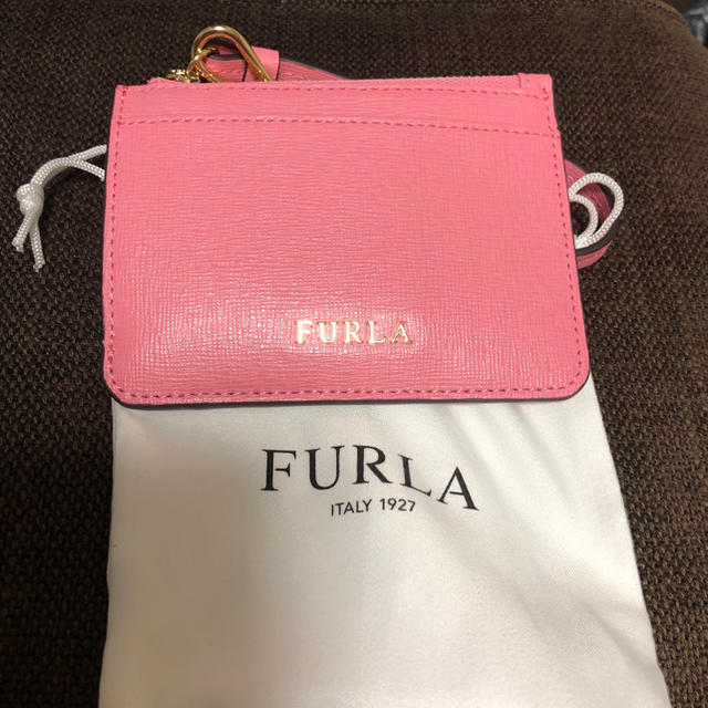 FURLA 定期入れ