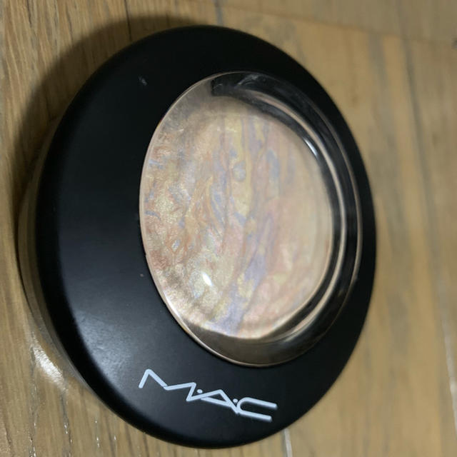 MAC(マック)のMAC ハイライト ライトスカペード コスメ/美容のベースメイク/化粧品(フェイスパウダー)の商品写真