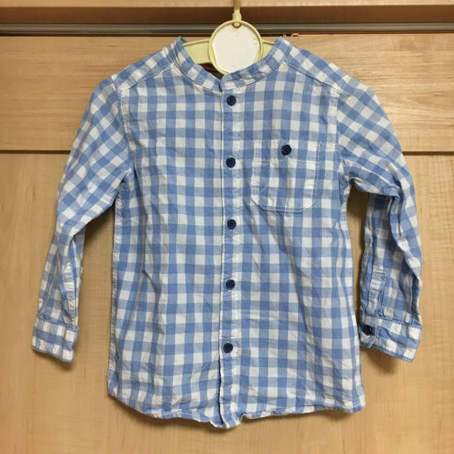 H&M(エイチアンドエム)のH&Mのシャツ キッズ/ベビー/マタニティのキッズ服男の子用(90cm~)(Tシャツ/カットソー)の商品写真