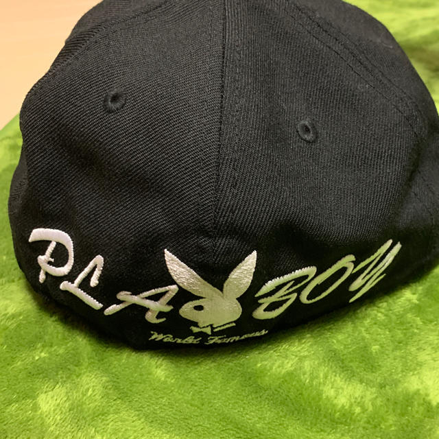 Supreme(シュプリーム)のSupreme newera playboy 7 3/8 メンズの帽子(キャップ)の商品写真