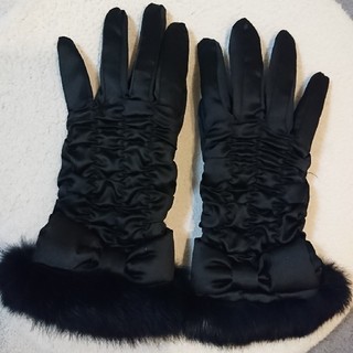アンテプリマ(ANTEPRIMA)のあい様専用 ANTEPRIMA アンテプリマ ファー付き手袋 ブラック黒(手袋)