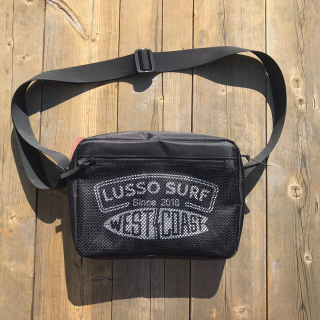 WTW(ダブルティー)のストリート系☆lussosurf ショルダーバッグ  サコッシュ☆RVCA メンズのバッグ(ショルダーバッグ)の商品写真