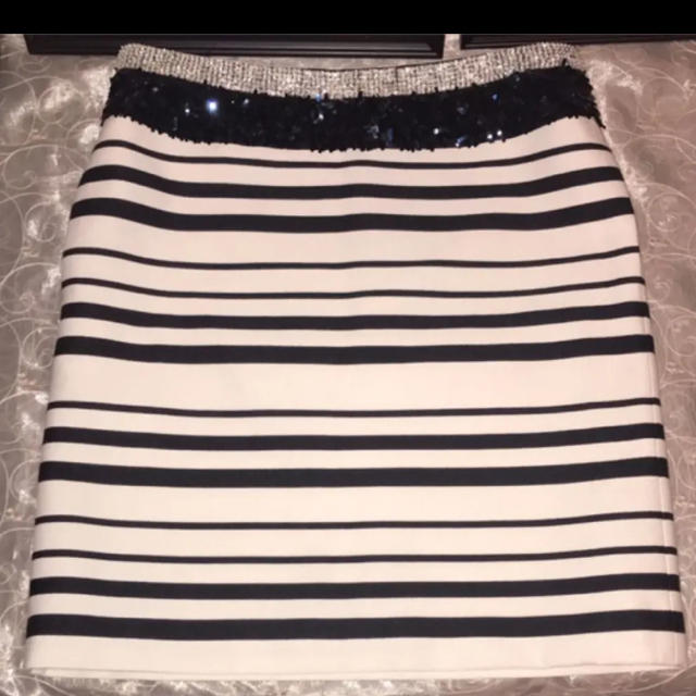 ADORE(アドーア)の☆美品 ADORE 夏らしいマリンボーダーのスカート レディースのスカート(ひざ丈スカート)の商品写真
