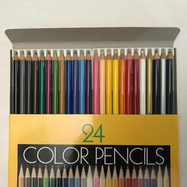 トンボ鉛筆(トンボエンピツ)の色鉛筆 24色 エンタメ/ホビーのアート用品(色鉛筆)の商品写真