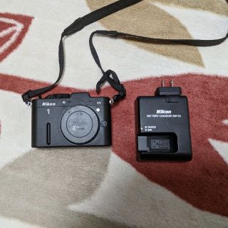 ニコン(Nikon)のnikon1 v1(ミラーレス一眼)