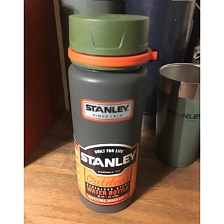 新品 廃盤 STANLEY スタンレー 入手困難 水筒 camp キャンプ