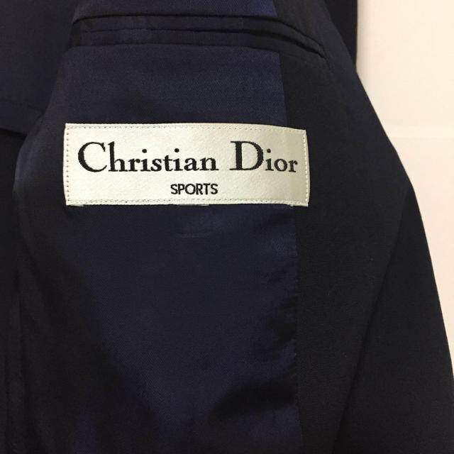 Christian Dior(クリスチャンディオール)のクリスチャンディオール スポーツ金ボタン紺ブレザー レディースのジャケット/アウター(テーラードジャケット)の商品写真