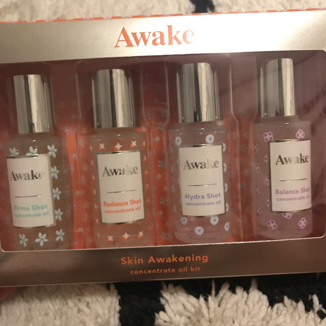 AWAKE(アウェイク)のきなこさま専用【新品未使用】Awake コンセントレイトオイルキット コスメ/美容のスキンケア/基礎化粧品(美容液)の商品写真