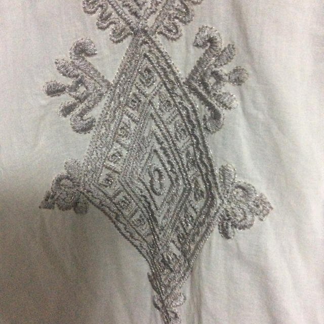 navasana(ナバアサナ)のナバアサナ navasana ワンピース 刺繍 長袖ワンピース レディースのワンピース(ひざ丈ワンピース)の商品写真