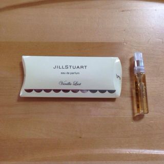 ジルスチュアート(JILLSTUART)のジルスチュアート ミニ香水(香水(女性用))