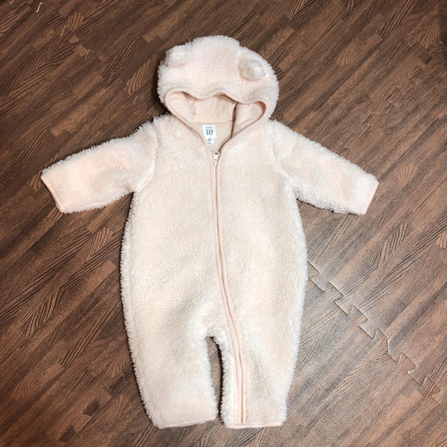 babyGAP(ベビーギャップ)のくまさんおくるみ キッズ/ベビー/マタニティのベビー服(~85cm)(カバーオール)の商品写真