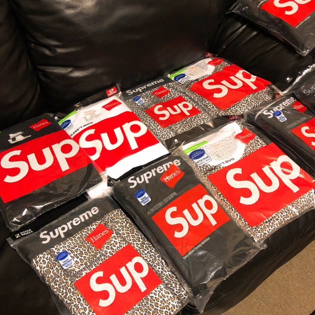 Supreme(シュプリーム)のsupreme シュプリーム  ボクサーパンツ ヘインズ メンズのアンダーウェア(ボクサーパンツ)の商品写真