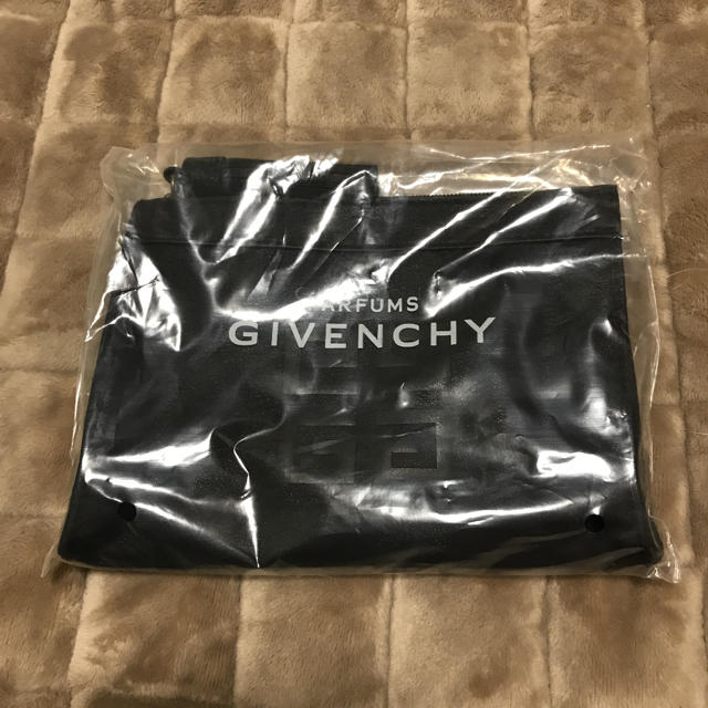 GIVENCHY(ジバンシィ)のジバンシー ポーチ レディースのファッション小物(ポーチ)の商品写真