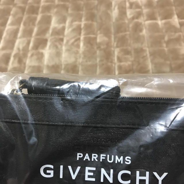 GIVENCHY(ジバンシィ)のジバンシー ポーチ レディースのファッション小物(ポーチ)の商品写真