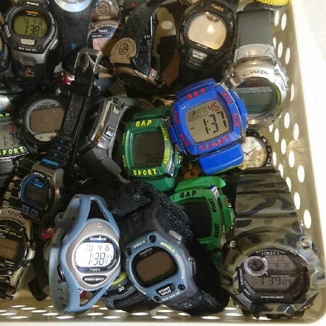 TIMEX(タイメックス)の【ジャンク】TIMEX・Gap・new balance等 50個以上まとめ売り メンズの時計(腕時計(アナログ))の商品写真