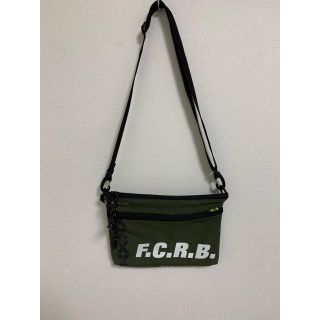 エフシーアールビー(F.C.R.B.)のFCRB サコッシュ カーキ (ショルダーバッグ)